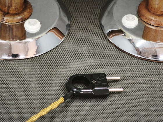 Paire de Lampes italiennes en verre opalin, bois et chrome, années 1950 – Wood (photo 5 of 10)