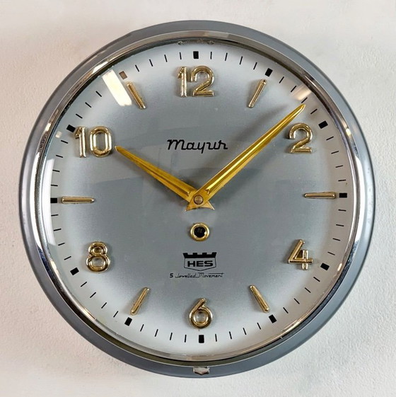 Image 1 of Vintage grijze Indiase mechanische wandklok van HES, jaren 1960.