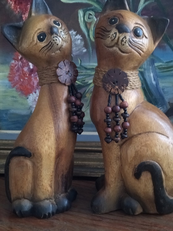 Image 1 of Coppia di gatti di legno.