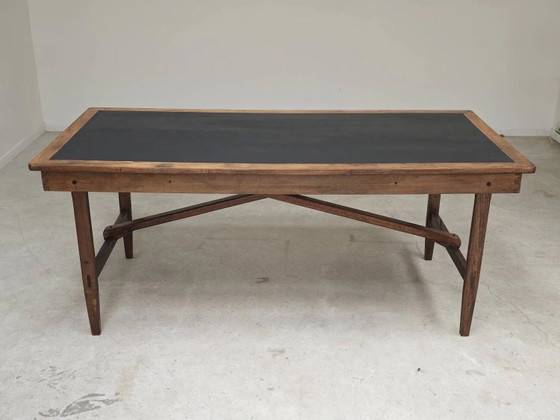 Tavolo pieghevole da officina vintage in rovere con piano nero patinato a mano. – Tavoli da pranzo (photo 7 of 37)