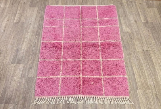 Alfombra bereber tradicional hecha a mano con estampado rosa, 150/250 cm – Aime Té, Wool (photo 5 of 5)