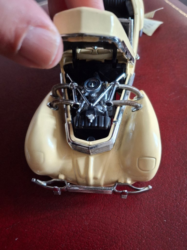 Franklin Mint Cord 812 Phaeton coupe 1937 1/24 | €59 | Whoppah