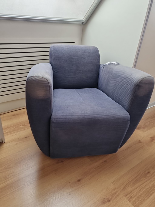 Opus armchair - reupholstering needed
