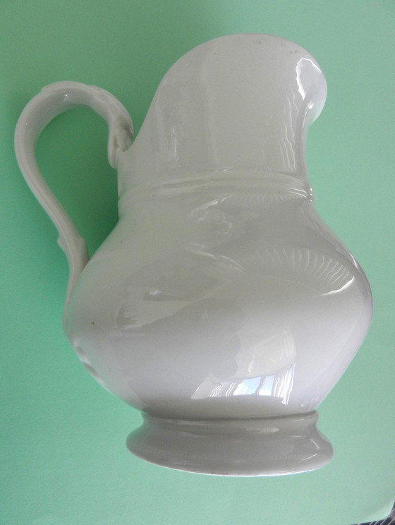 Image 1 of Vintage Cruche (Pichet) En Porcelaine Blanche