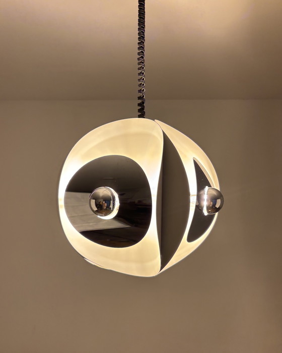 Image 1 of Goffredo Regianni Italien Space Age Pendelleuchte, 1970er Jahre, weiß lackiertes Metall &amp; Chromschilde, Mid Century, Industr