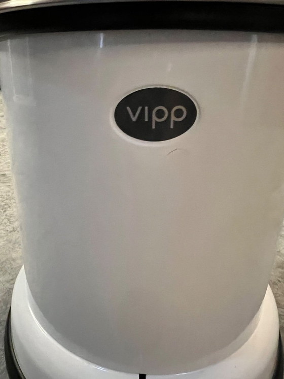 Image 1 of Poubelle Vipp