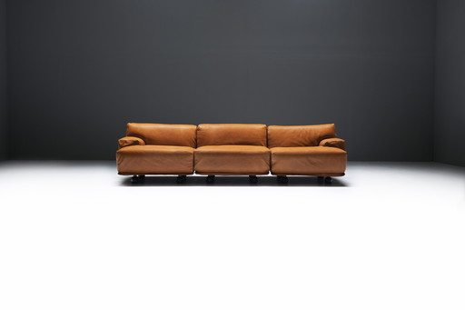 Vintage Fiandra Modular Sofa In Cognac Leather By Vico Magistretti For Cassina.