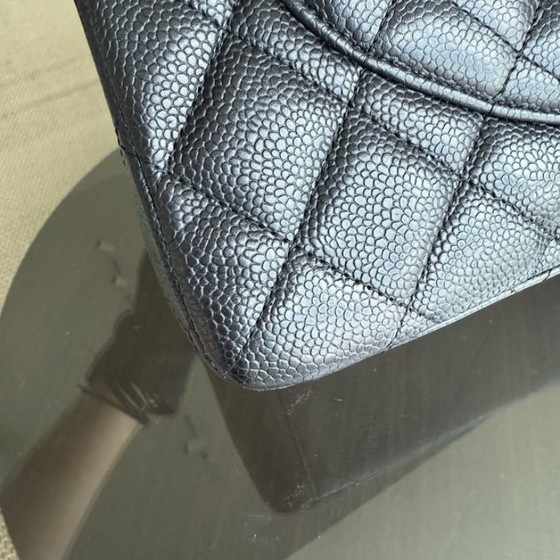 Image 1 of Borsa Chanel Classic Flap Maxi - Caviar 33CM, chiusura singola con patta, trapuntata, nera, con finiture argentate, serie 13