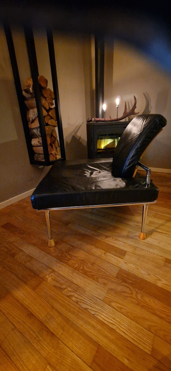 Image 1 of Chaise en cuir design vintage