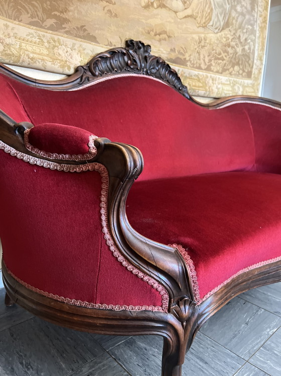 Image 1 of Banco antiguo estilo Luis Felipe en madera y terciopelo rojo burdeos.