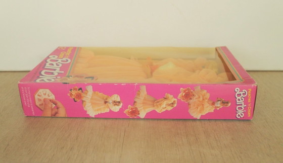 Image 1 of L'iconica Barbie Peaches 'n Cream n. 7926, Taiwan 1984