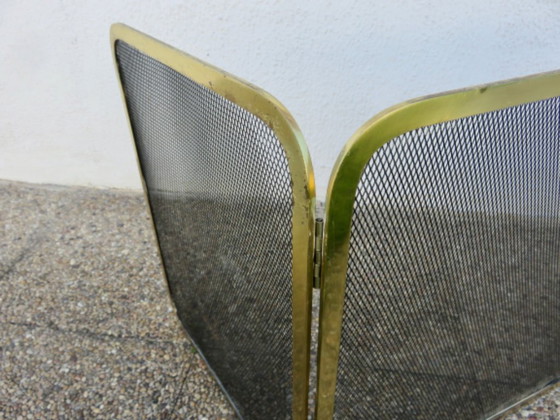 Image 1 of Zweiteiliger Kaminschirm aus vergoldetem Messing und Streckmetall, Frankreich, 1970