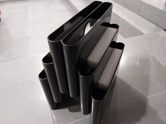 Image 1 of Revistero Julklapp Christmasgift estilo Kartell: réplica perfecta del diseño en acrílico negro