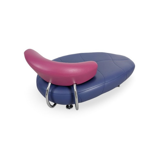 Image 1 of 2 chaises longues Leolux Kikki, canapé en cuir rose et bleu