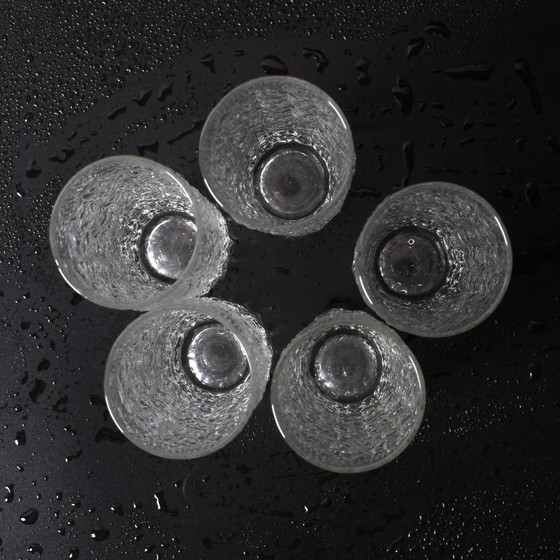 Image 1 of Set di 5 bicchieri vintage con motivo a corteccia / Servizio da tavola in vetro pressato di metà secolo / Italia / Anni '80