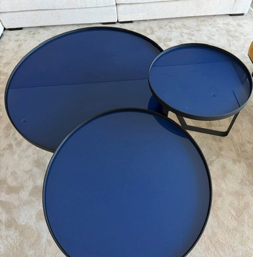 Ensemble de 3 tables basses contemporaines – Verre bleu et acier noir mat