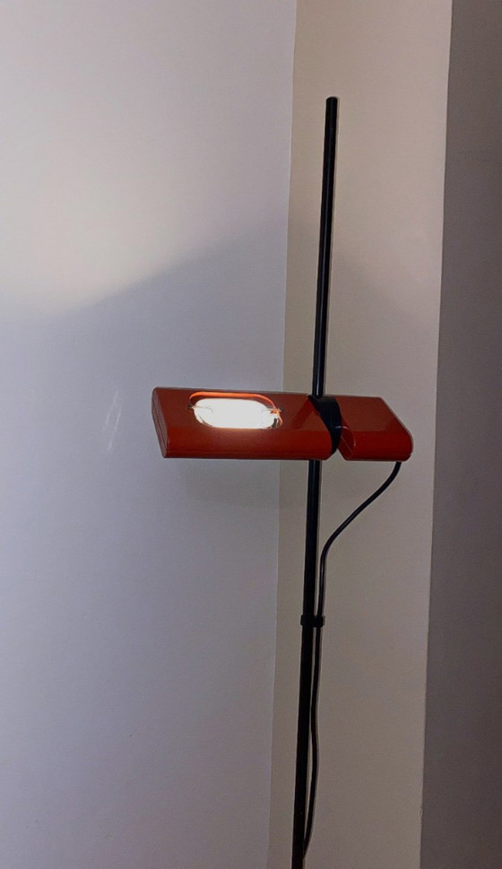 Artemide Aton Terra Floor light, Design Ernesto Gismondi (1980s), Red, Aluminium, Black (photo 2 of 6)