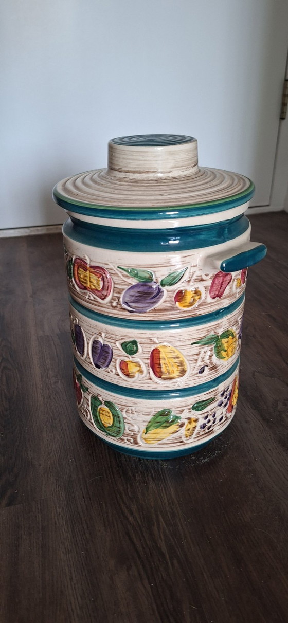 Image 1 of Pot à rhum en céramique