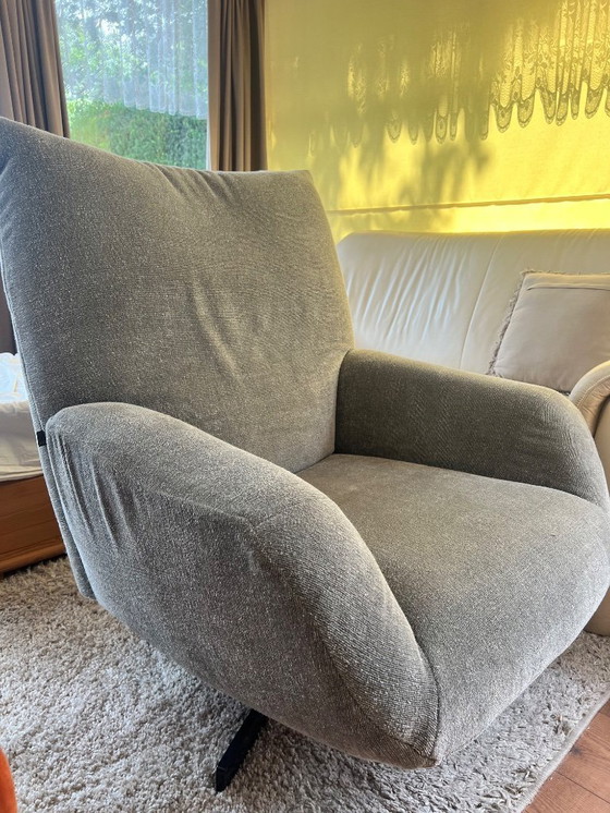 Image 1 of Fauteuil pivotant Edra Chiara