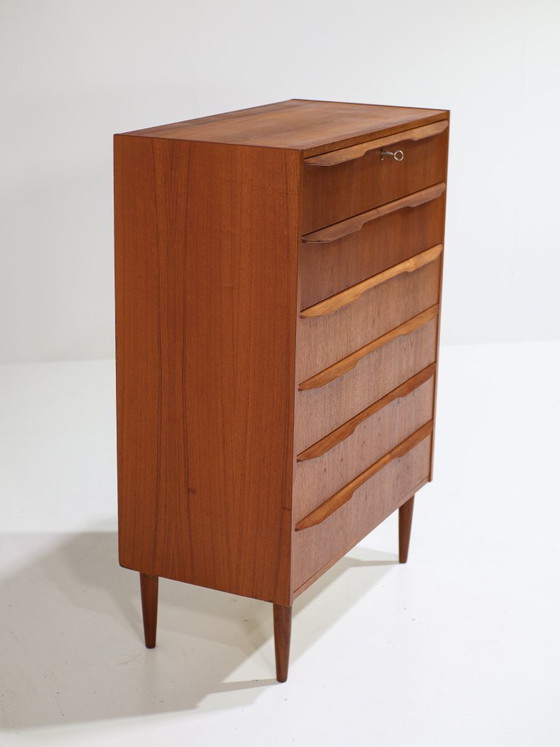 Image 1 of Commode haute en teck, style danois vintage des années 1960