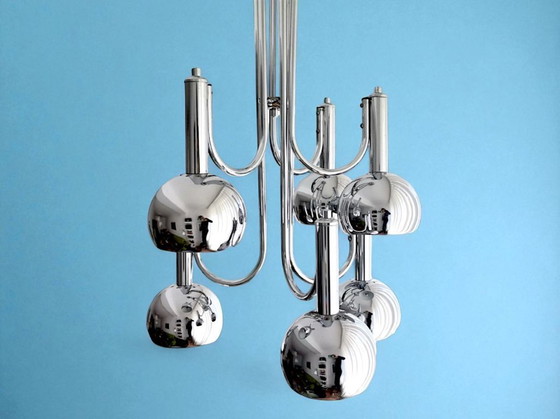 Image 1 of Grand lustre à 6 lumières en cascade de l'ère spatiale en argent chromé