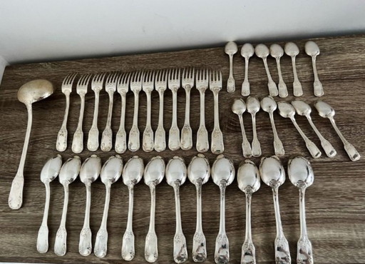 37-delige verzilverde bestekset van Emile Bergeron, voorzien van keurmerk.