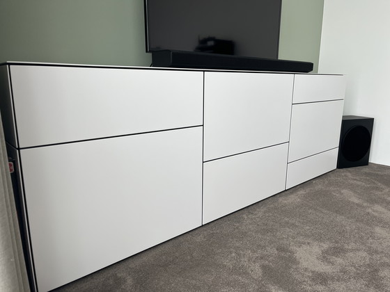 Image 1 of Movani Anrichte