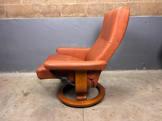 Image 1 of Poltrona girevole Ekornes stressless in pelle marrone 