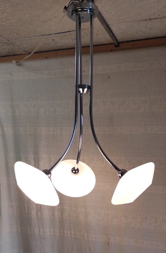 Image 1 of Bauhaus design 3-light chandelier in chromed metal and opaline glass - 1930s/40s