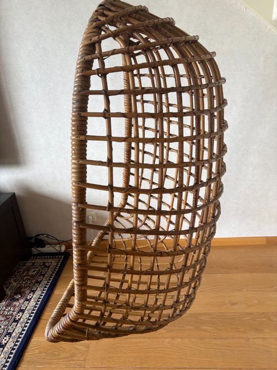 Image 1 of Fauteuil suspendu vintage en rotin