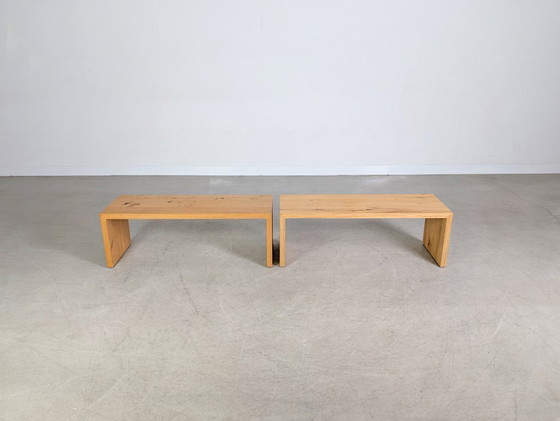 Image 1 of Set van 2 Koinor bijzettafels/bankjes, eikenhouten balk, Bewerken Vrije Beweging
