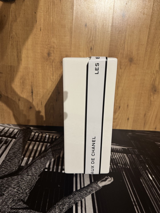 Image 1 of Estuche de presentación de Chanel Waters