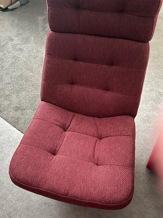 Image 1 of Bellissima poltrona girevole con poggiapiedi di IKEA