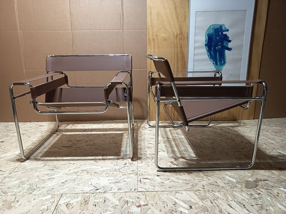 Image 1 of Poltrone Knoll Wassily B3 2 nuove/usate in pelle color noce di Marcel Breuer € 4.400