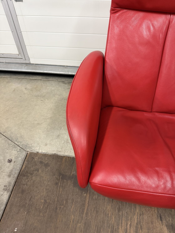 Image 1 of Poltrona reclinabile Jori Symphony Konia in pelle rossa, taglia Mini, modello Mono-move, recentissima.