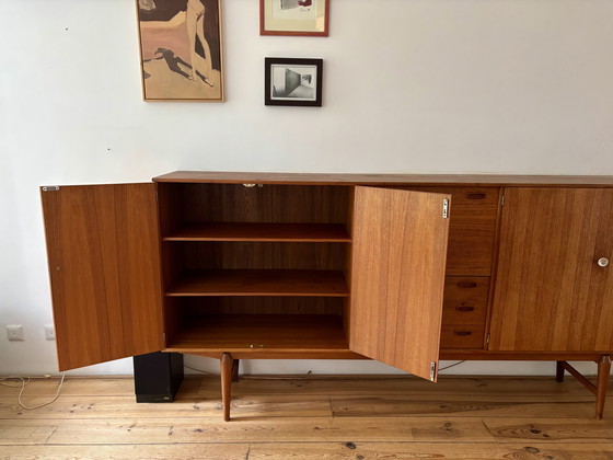 Image 1 of Armoire danoise au design vintage