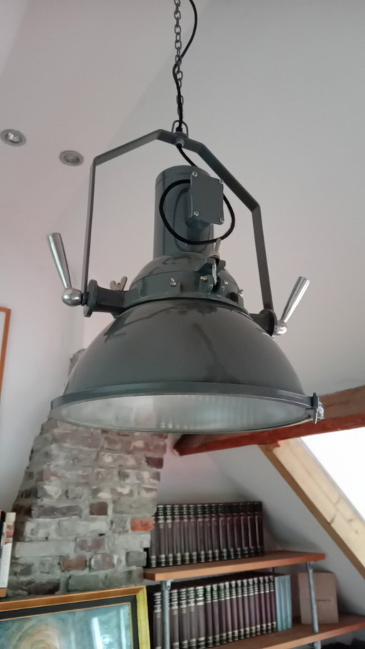 Suspension industrielle