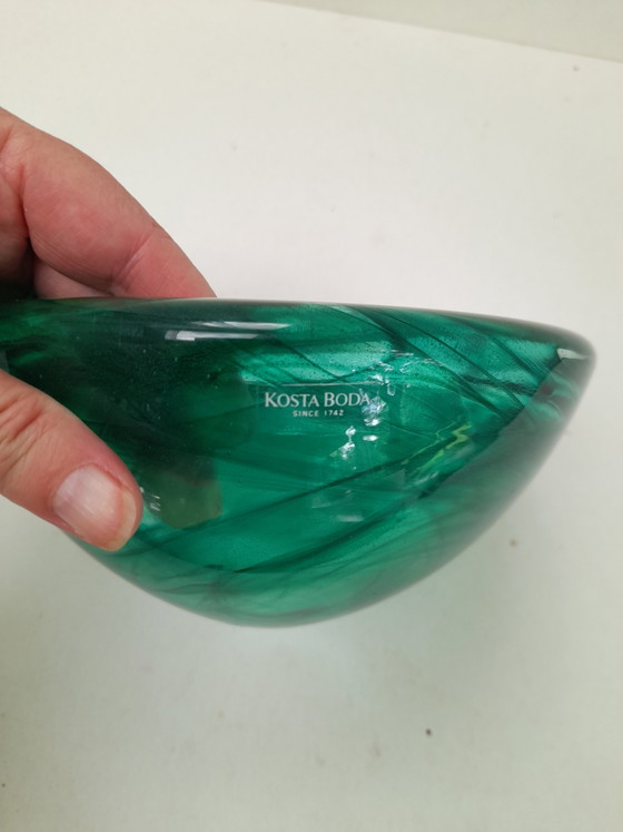 Atoll grüne Ablageschale von Anna Ehrner für Kosta Boda – Dekorative Objekte, Glass (photo 5 of 5)