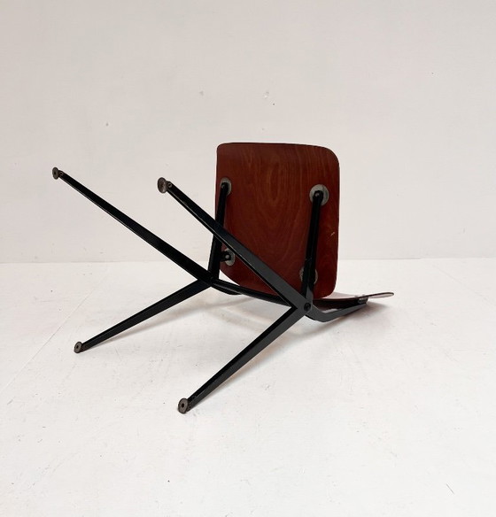 Image 1 of Ensemble de 4 chaises d'école par Ynske Kooistra pour Marko Holland, 1960