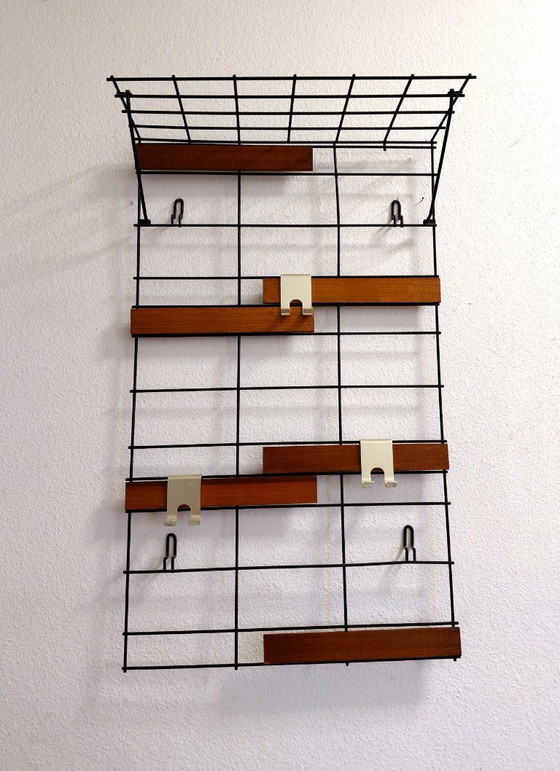 Image 1 of Sixties Wandgarderobe mit Kleiderhaken