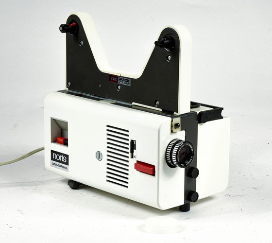 Proyector Noris Universal, Plástico Blanco y Metal, con Caja Original – Focos (photo 14 of 17)