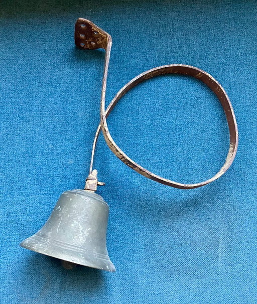 Timbre de bronce antiguo