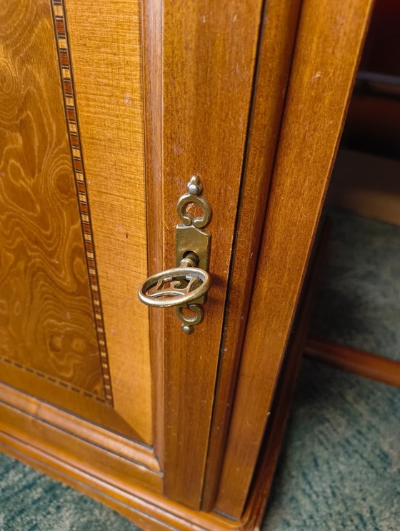 Image 1 of Bellissima scrivania antica con tanto spazio di archiviazione