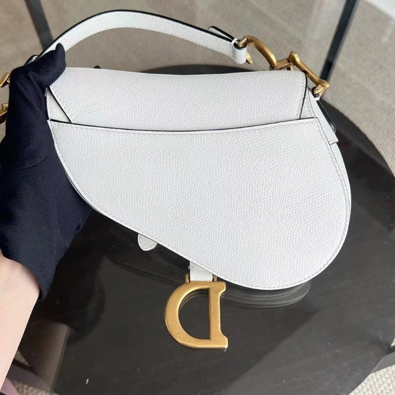 Image 1 of *CON CINTURINO, CAVIALE* DIOR SADDLE SMALL 21CM CAVIALE BIANCO GHW