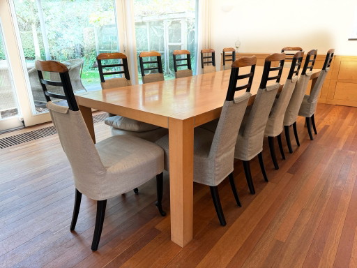 Table à manger et 12 chaises Giorgetti