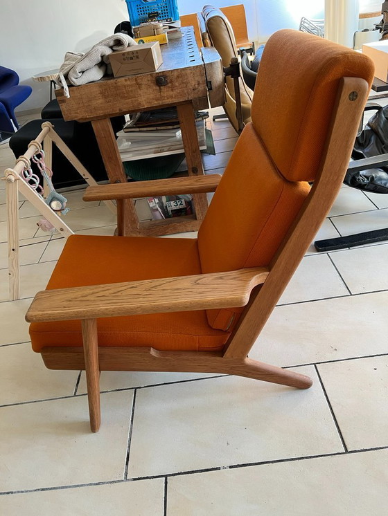 Image 1 of Poltrona Hans J. Wegner GE290A