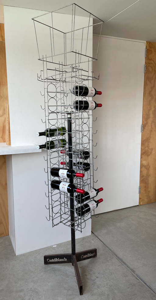 Expositor de vinos vintage francés torneado para 48 botellas