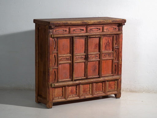 Buffet bas Shanxi en pin avec finition peinte rouge originale et quatre tiroirs – Chine, circa 1930