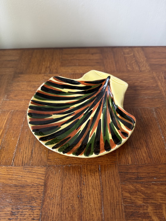 Image 1 of Cuenco/plato de baratijas con conchas marinas pintado a mano