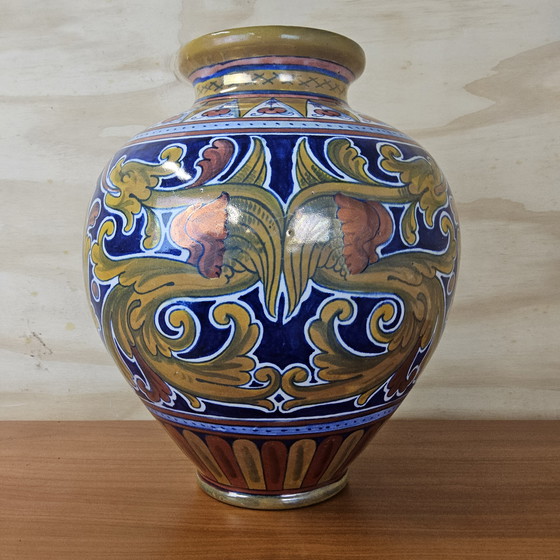 Image 1 of Vintage Majolica Italiaanse Vaas met leeuw-rampant (Hoogte 27cm) kleurrijke vaas (handgemaakt)